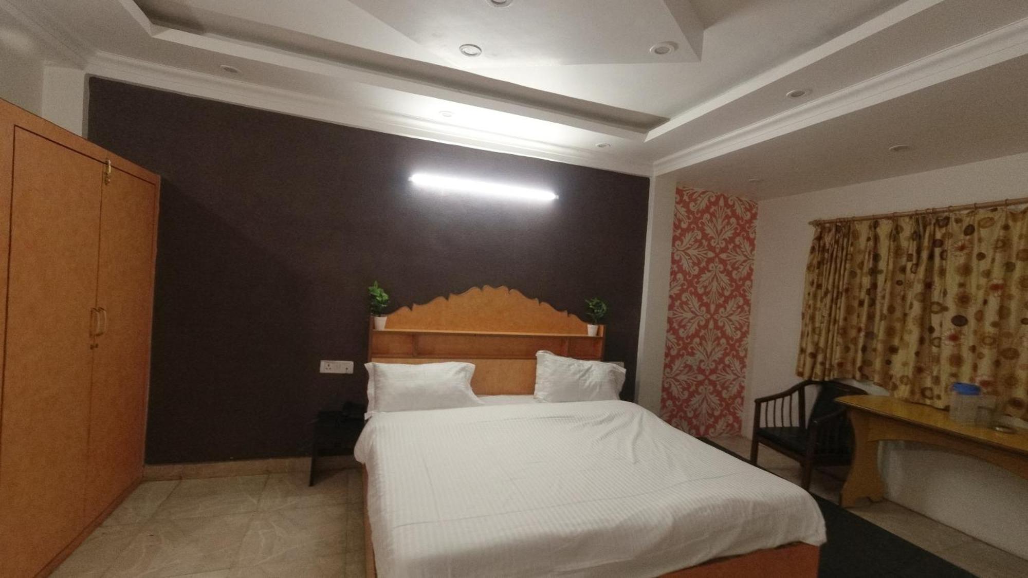 Shingar Hotel Mussoorie Mallroad Exterior photo